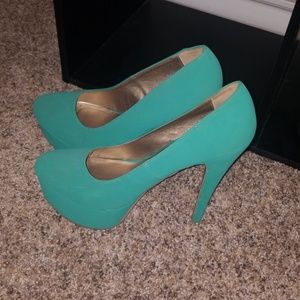 Charlotte Russe teal heels size 8